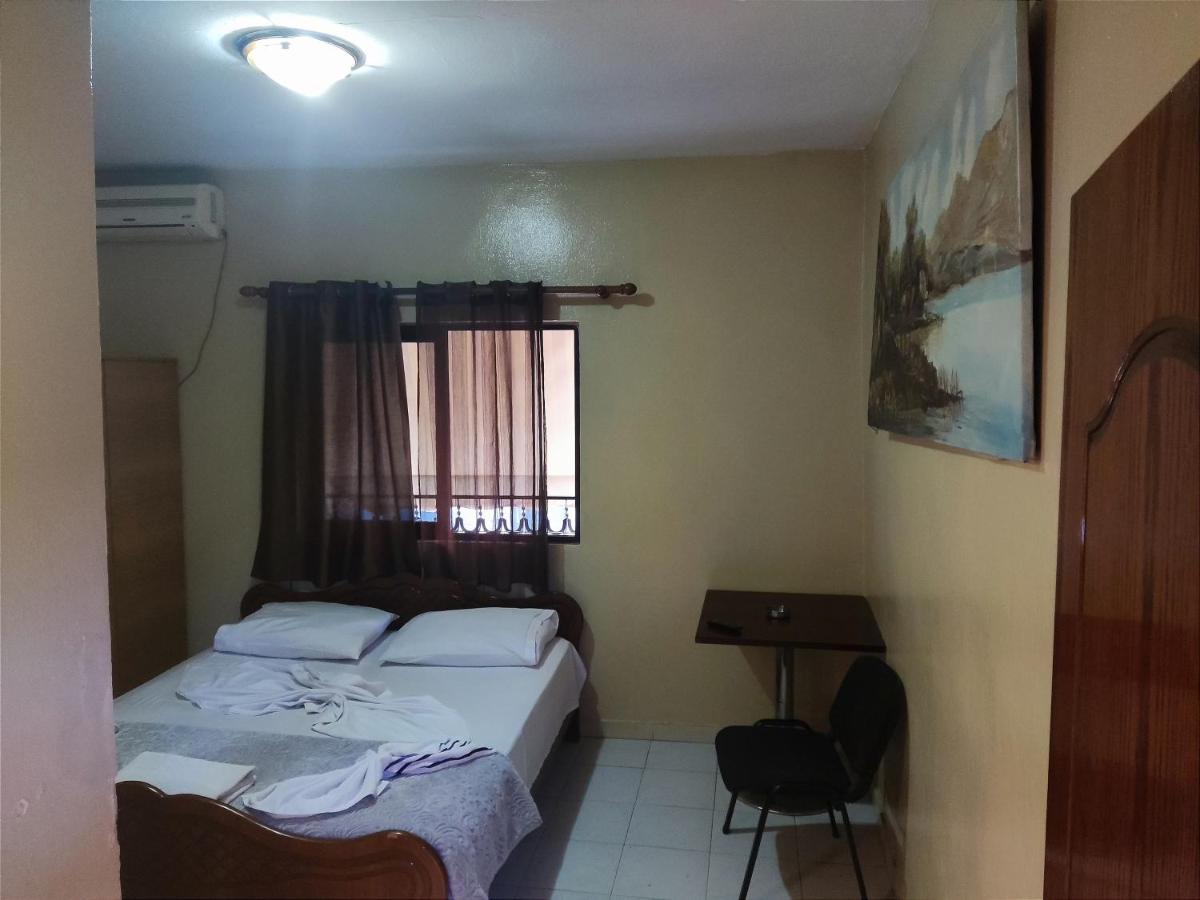 Dafina Hotel Tirana Bagian luar foto