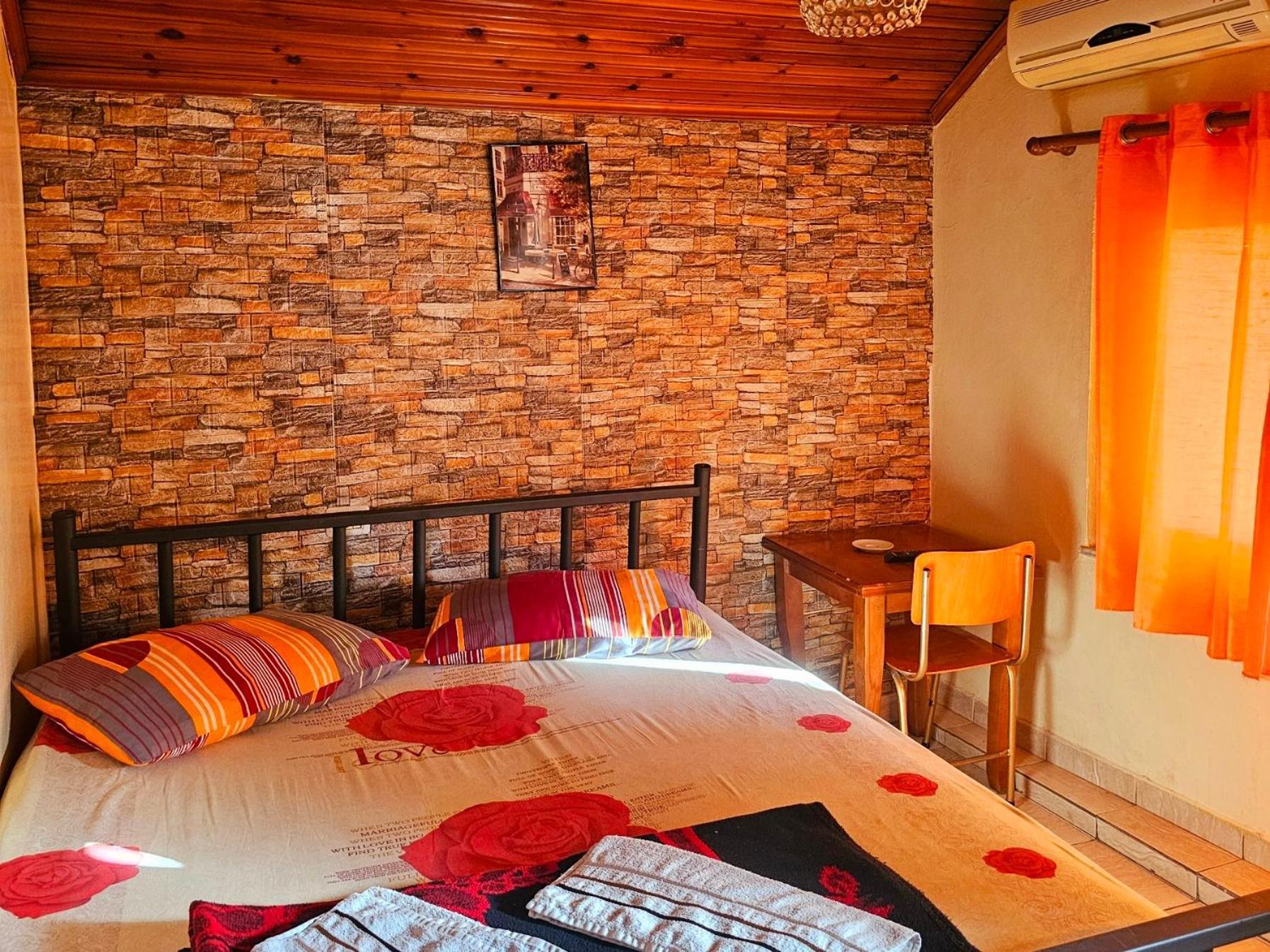 Dafina Hotel Tirana Ruang foto