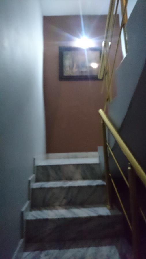 Dafina Hotel Tirana Bagian luar foto