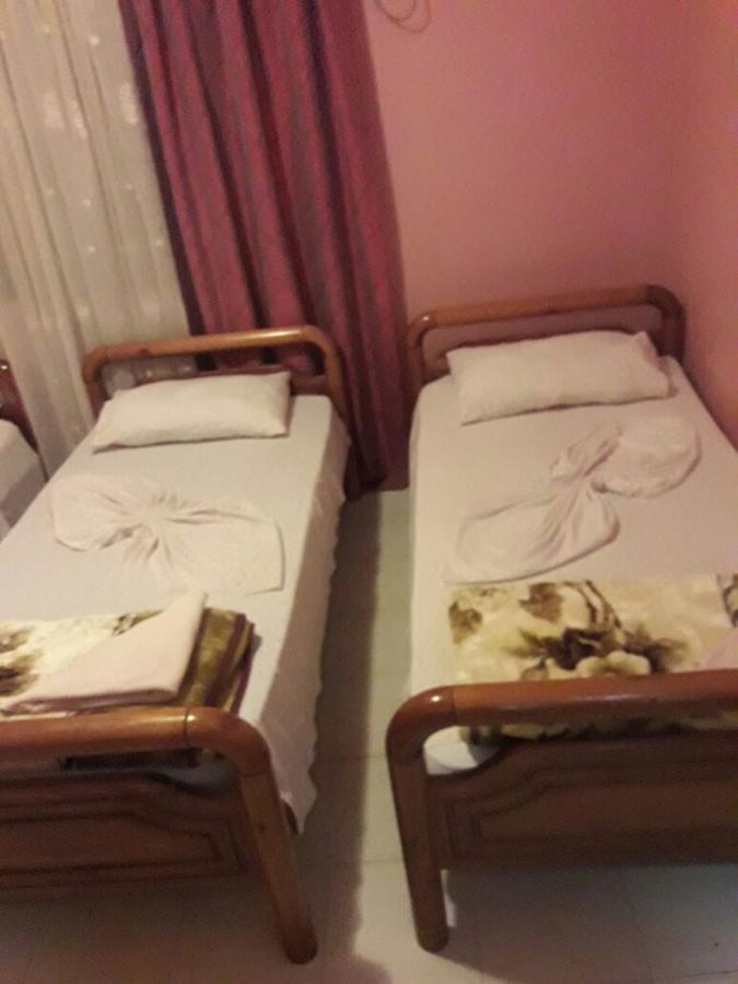 Dafina Hotel Tirana Bagian luar foto