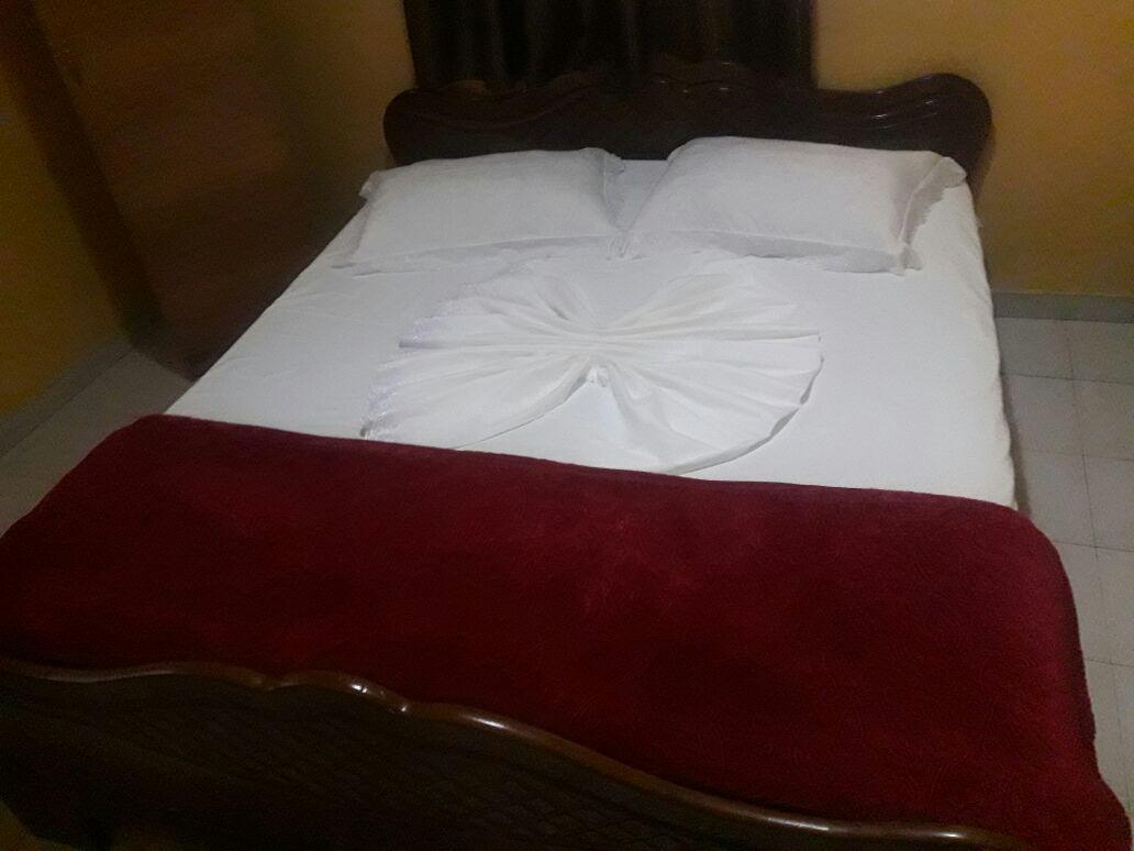 Dafina Hotel Tirana Bagian luar foto